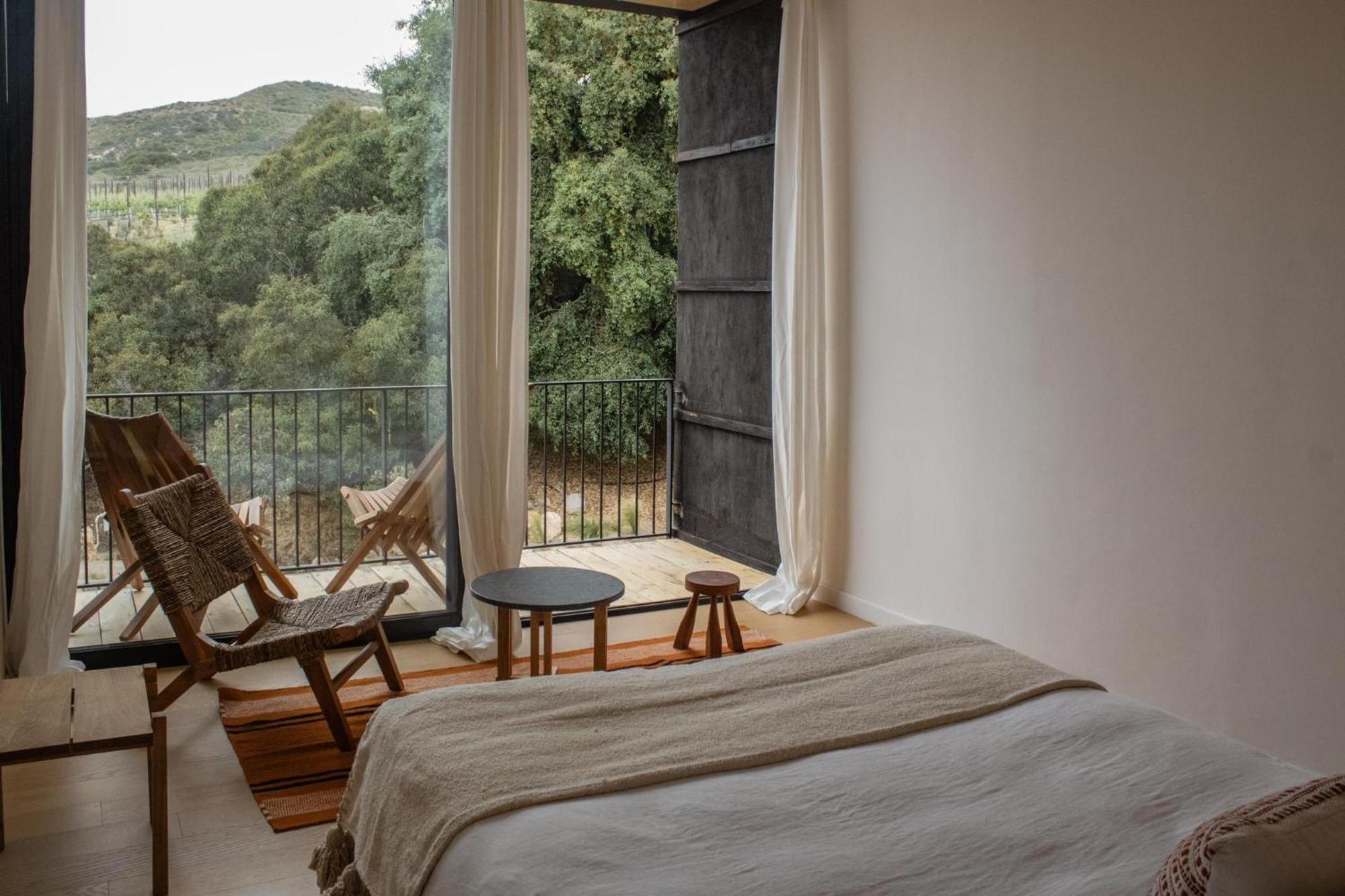 Hotel Cuatro Cuatros Ensenada Dış mekan fotoğraf